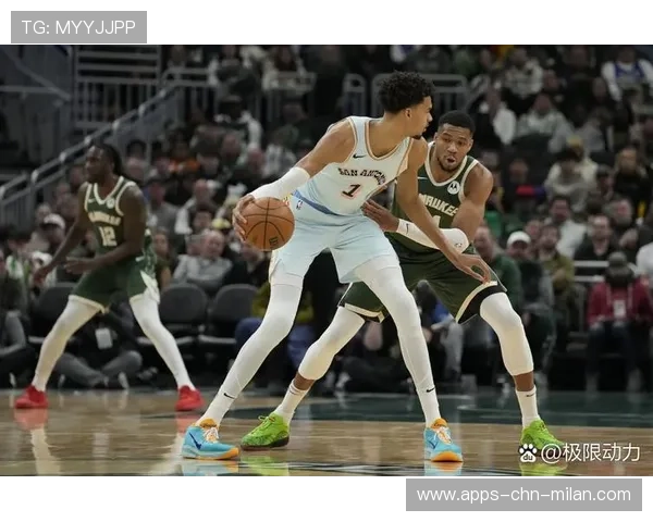 字母哥单场接连打成2+1统治禁区展现野兽素质